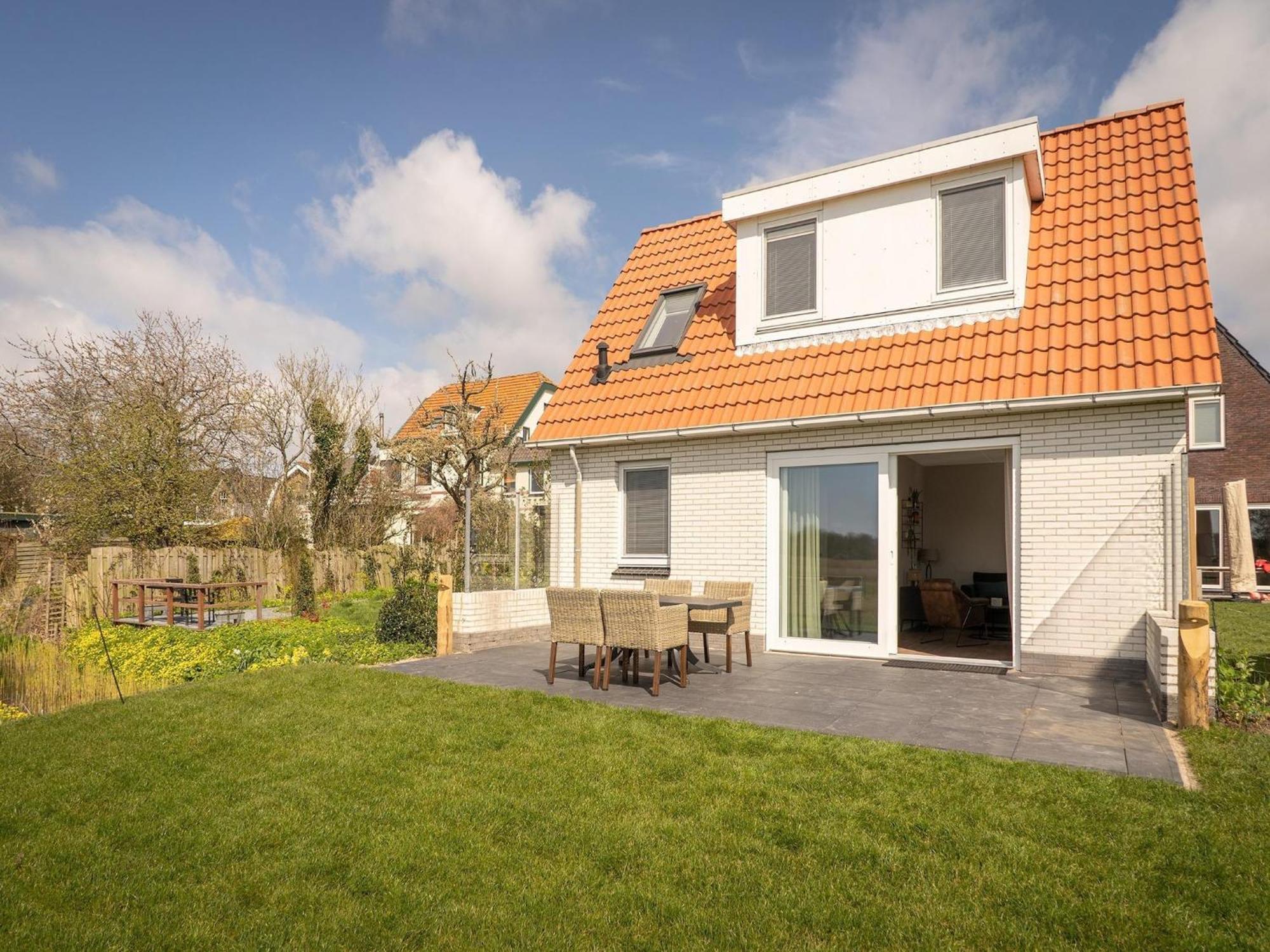 Apartment with Private Terrace Garden in De Cocksdorp  Buitenkant foto