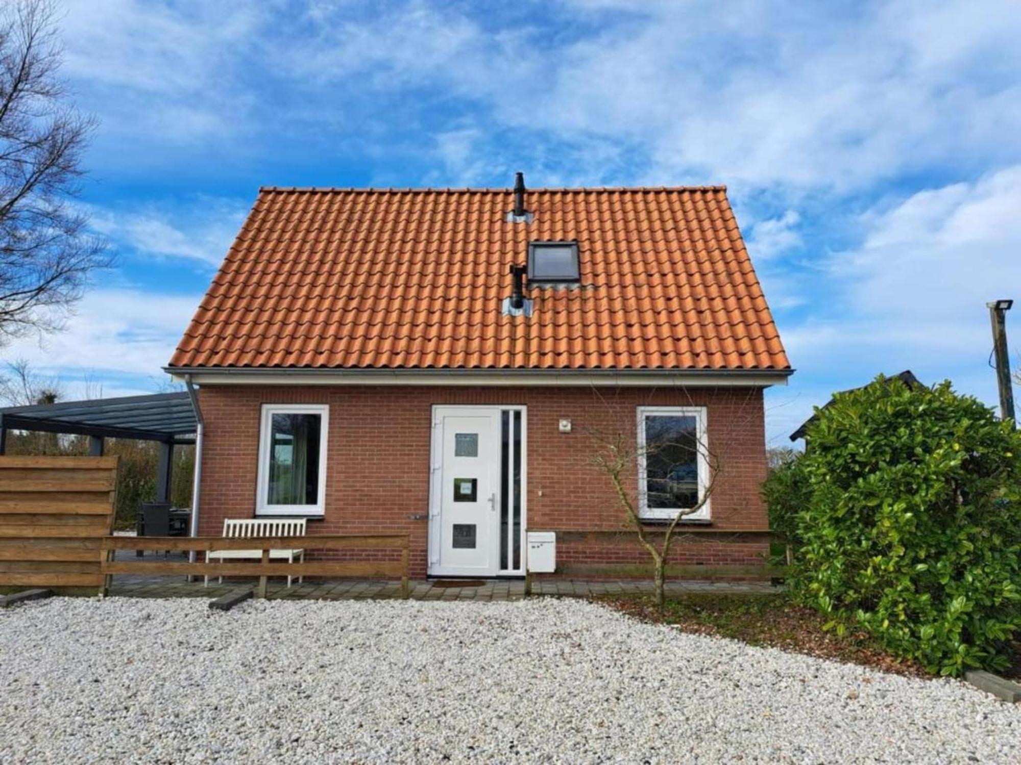Apartment with Private Terrace Garden in De Cocksdorp  Buitenkant foto